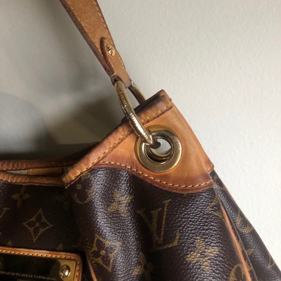 Louis Vuitton bag 💖 - Picture 5 of 15